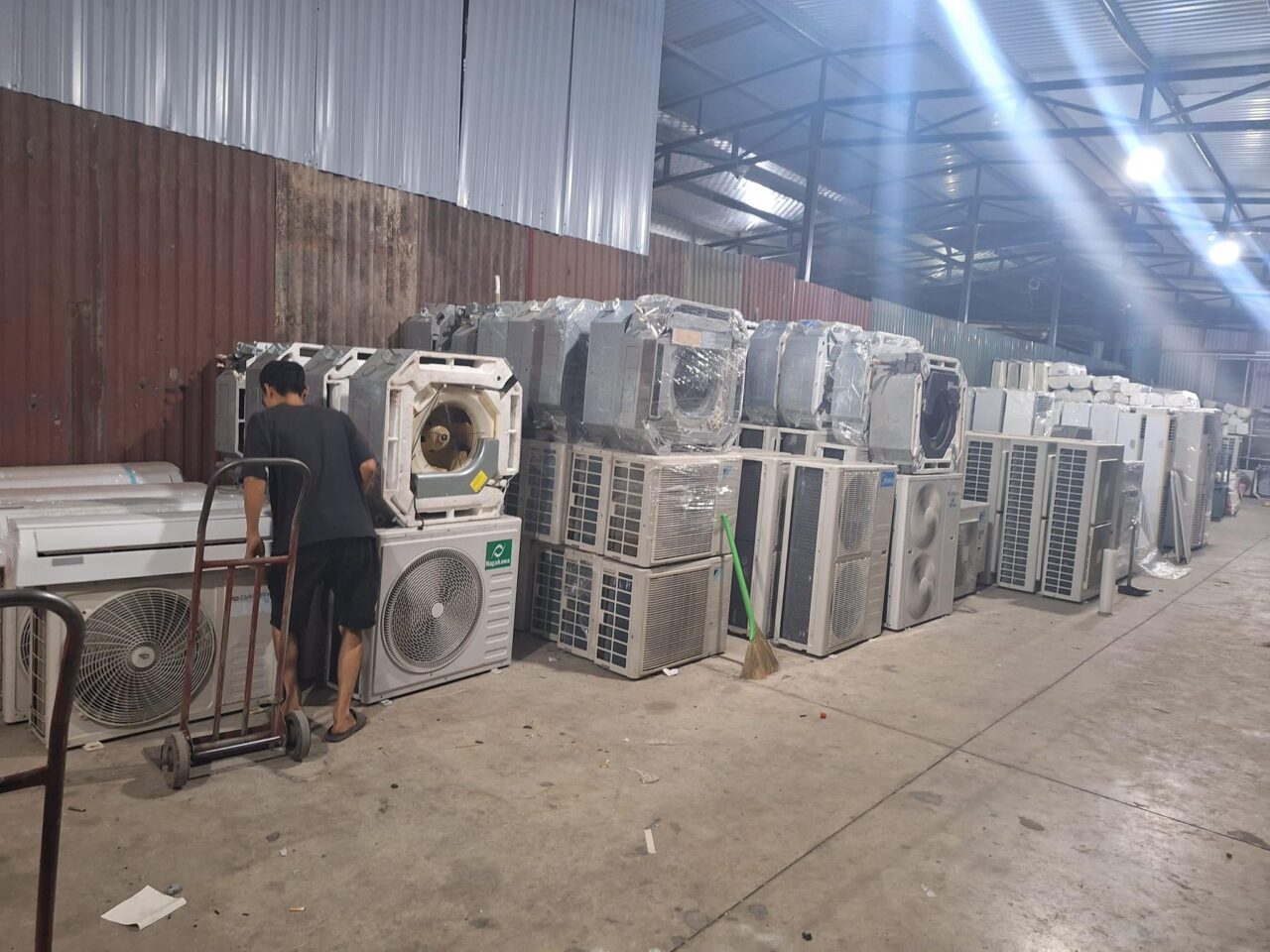 THU MUA ĐIỀU HÒA VĂN PHÒNG , NHÀ XƯỞNG, CÔNG TY, NHÀ DÂN ... GIÁ CAO 1 b9618bec2fccf992a0dd THU MUA ĐIỀU HÒA VĂN PHÒNG , NHÀ XƯỞNG, CÔNG TY, NHÀ DÂN ... GIÁ CAO